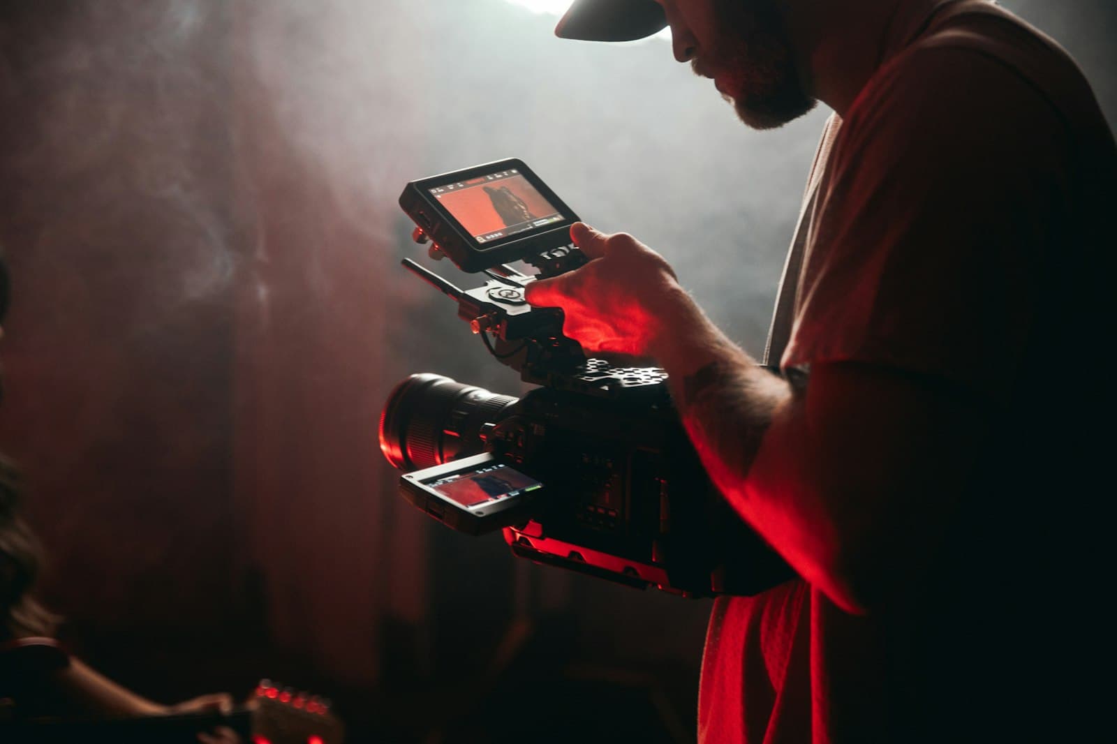Live streaming and podcasting – Avent Digital
